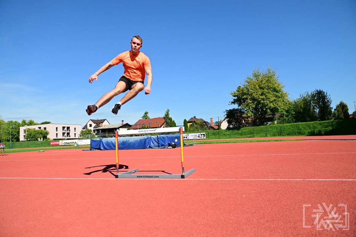 ŠPORTNI DAN – ATLETIKA ŠPORTNI DAN – ATLETIKA