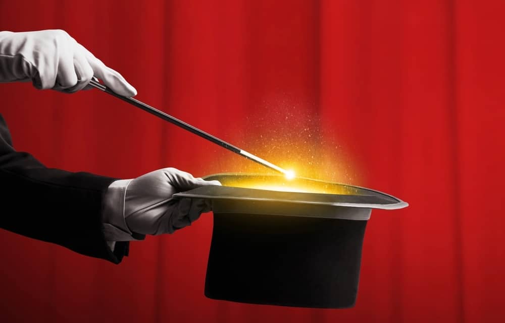 PREPROSTI ČAROVNIŠKI TRIKI, S KATERIMI BOŠ NAVDUŠIL_A PRIJATELJE