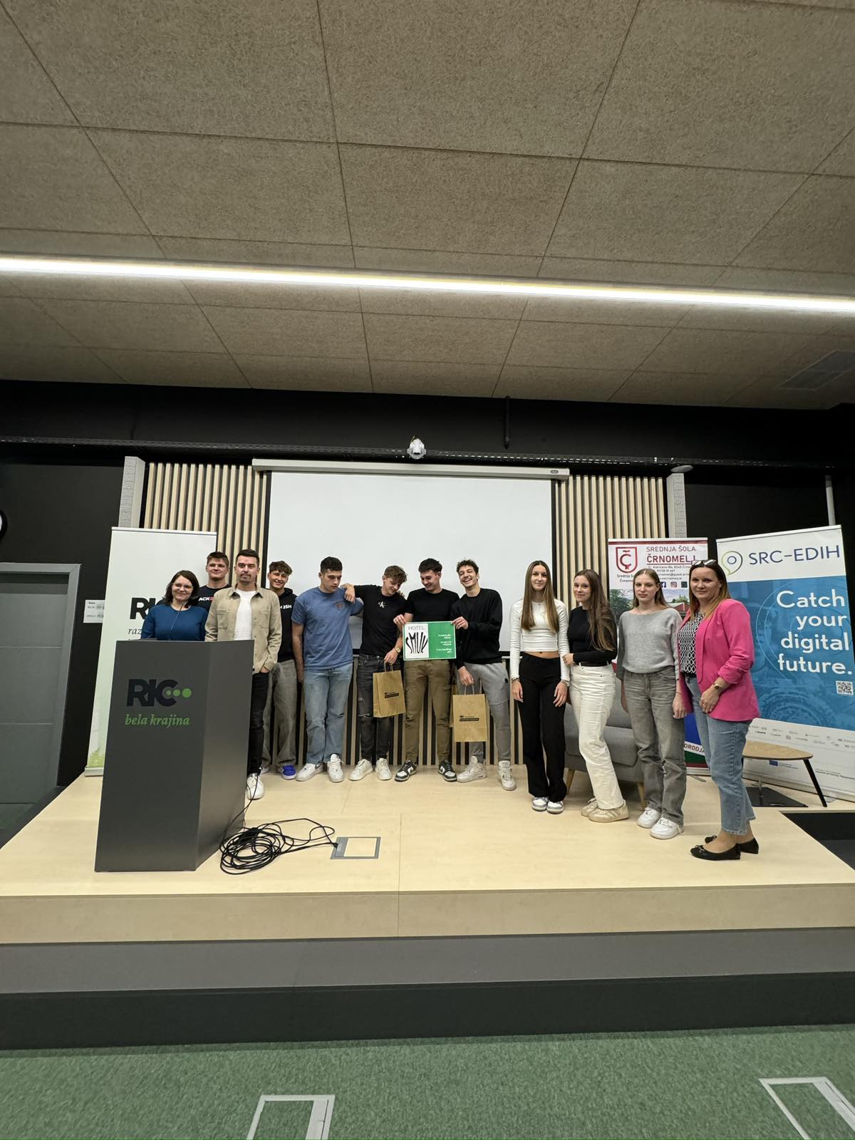 Srednješolski start-up vikend 2025 Srednješolski start-up vikend 2025