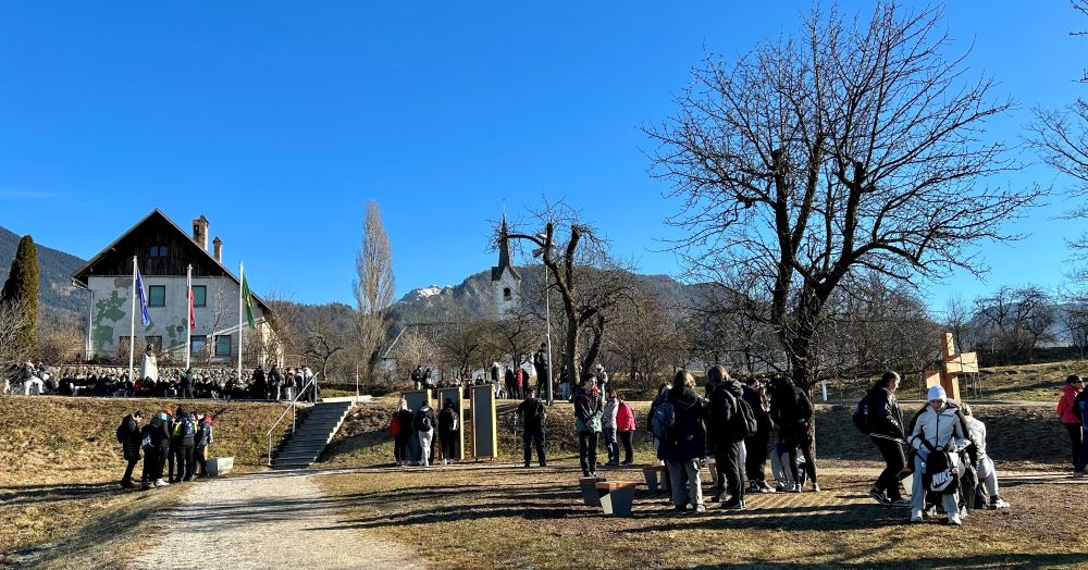 Športni dan in predavanje v avli šole za vse 1. letnike, 23. 10. 2025