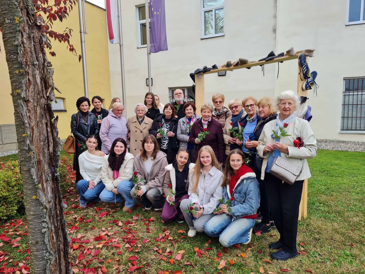 UNESCO ekipa naše šole na 10. Unescovem projektu na Gimnaziji Brežice UNESCO ekipa naše šole na 10. Unescovem projektu na Gimnaziji Brežice
