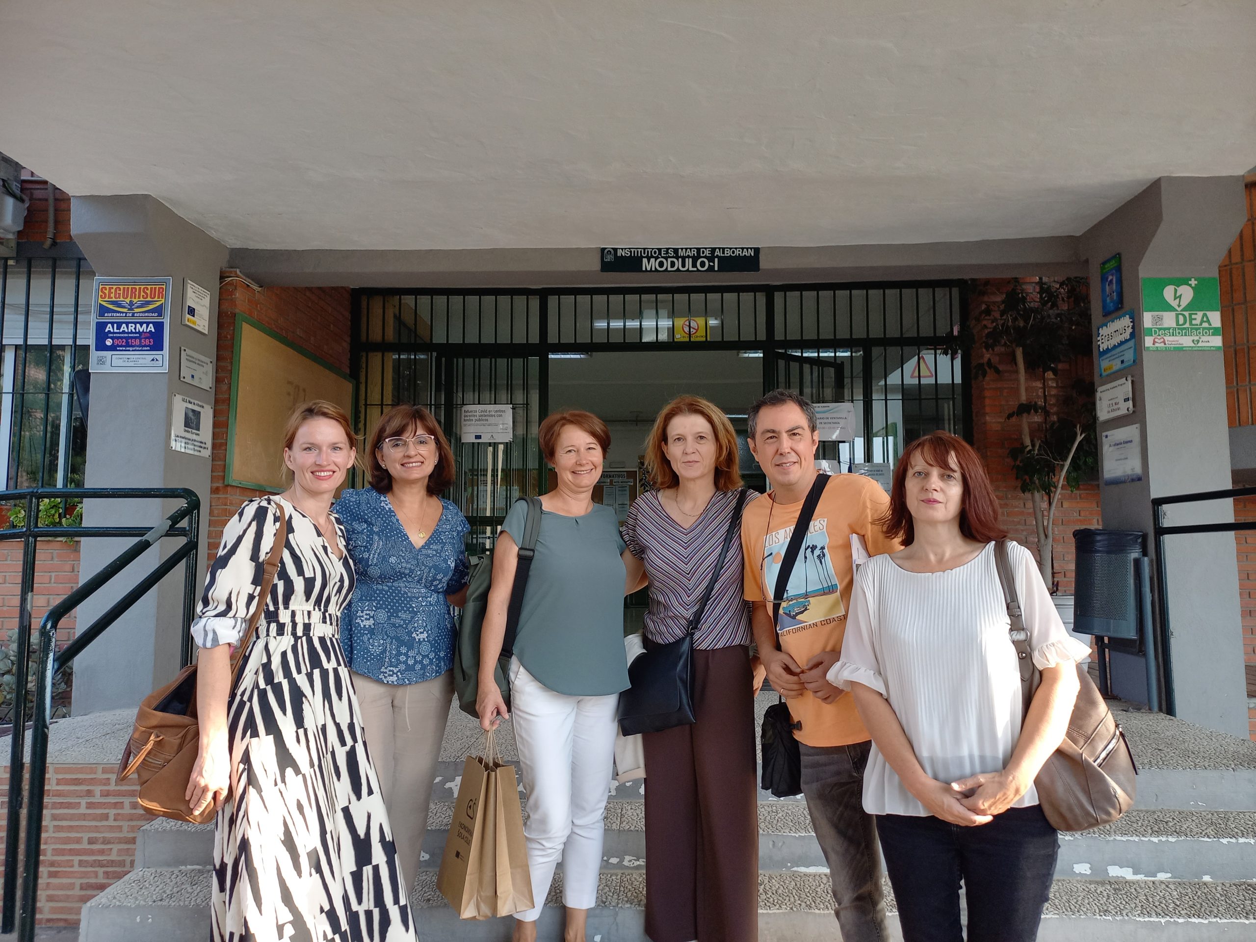 Sledenje učiteljev (Job Shadowing) v šoli IES Mar de Alborán v Esteponi v Španiji Sledenje učiteljev (Job Shadowing) v šoli IES Mar de Alborán v Esteponi v Španiji