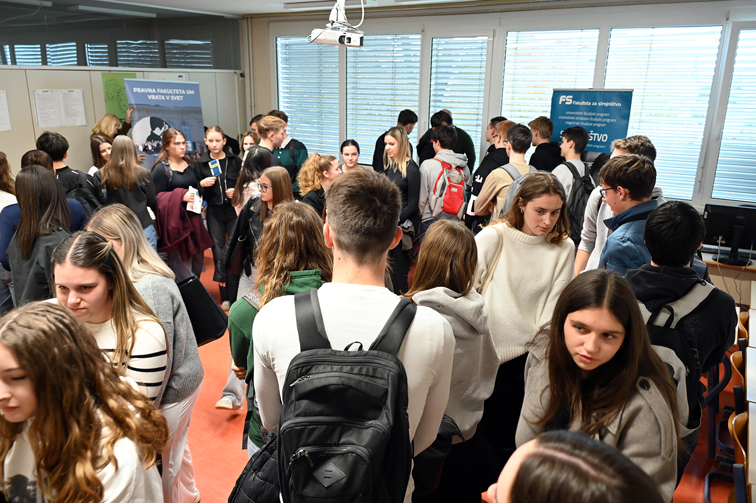 Projektno-karierni dan na Gimnaziji Murska Sobota Projektno-karierni dan na Gimnaziji Murska Sobota
