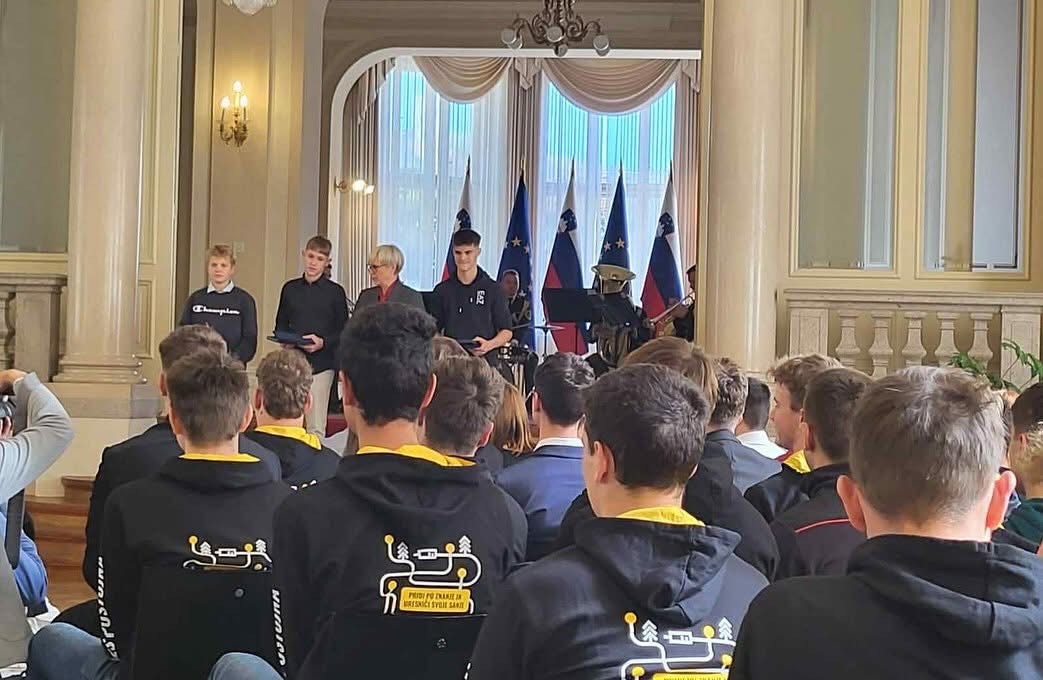 Obisk pri predsednici Pirc Musar Obisk pri predsednici Pirc Musar