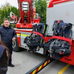 Predstavitev gasilske opreme, ki jo je izvedla poklicna gasilska enota.