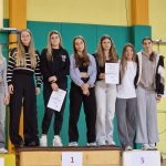 Ženska štafeta 4 x 100 metrov na odru.
