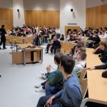 Predavalncia z dijaki in predavateljem poklicne gasilske enote Celje.