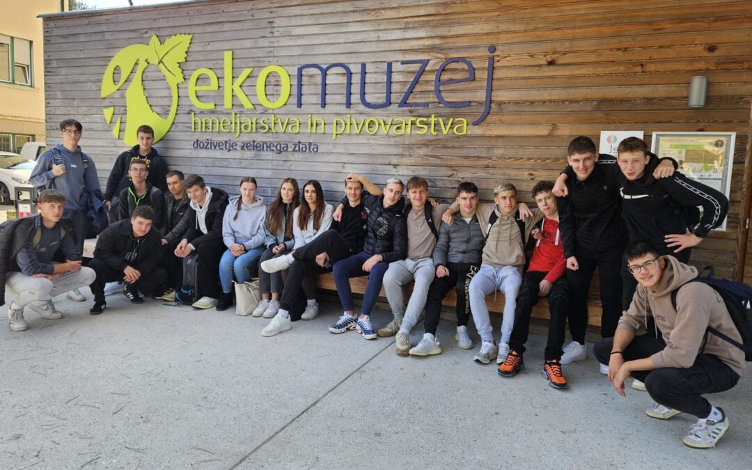 Okoljevarstveniki na ogledu Inštituta za hmeljarstvo in pivovarstvo Slovenije v Žalcu