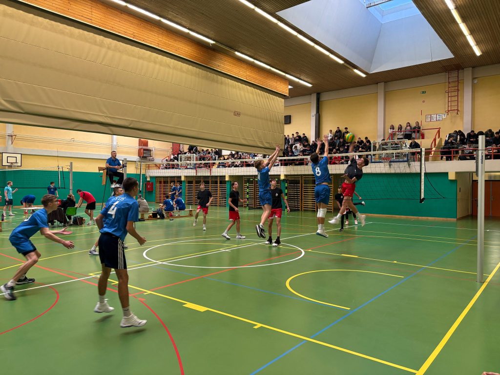 Šolsko tekmovanje v odbojki
