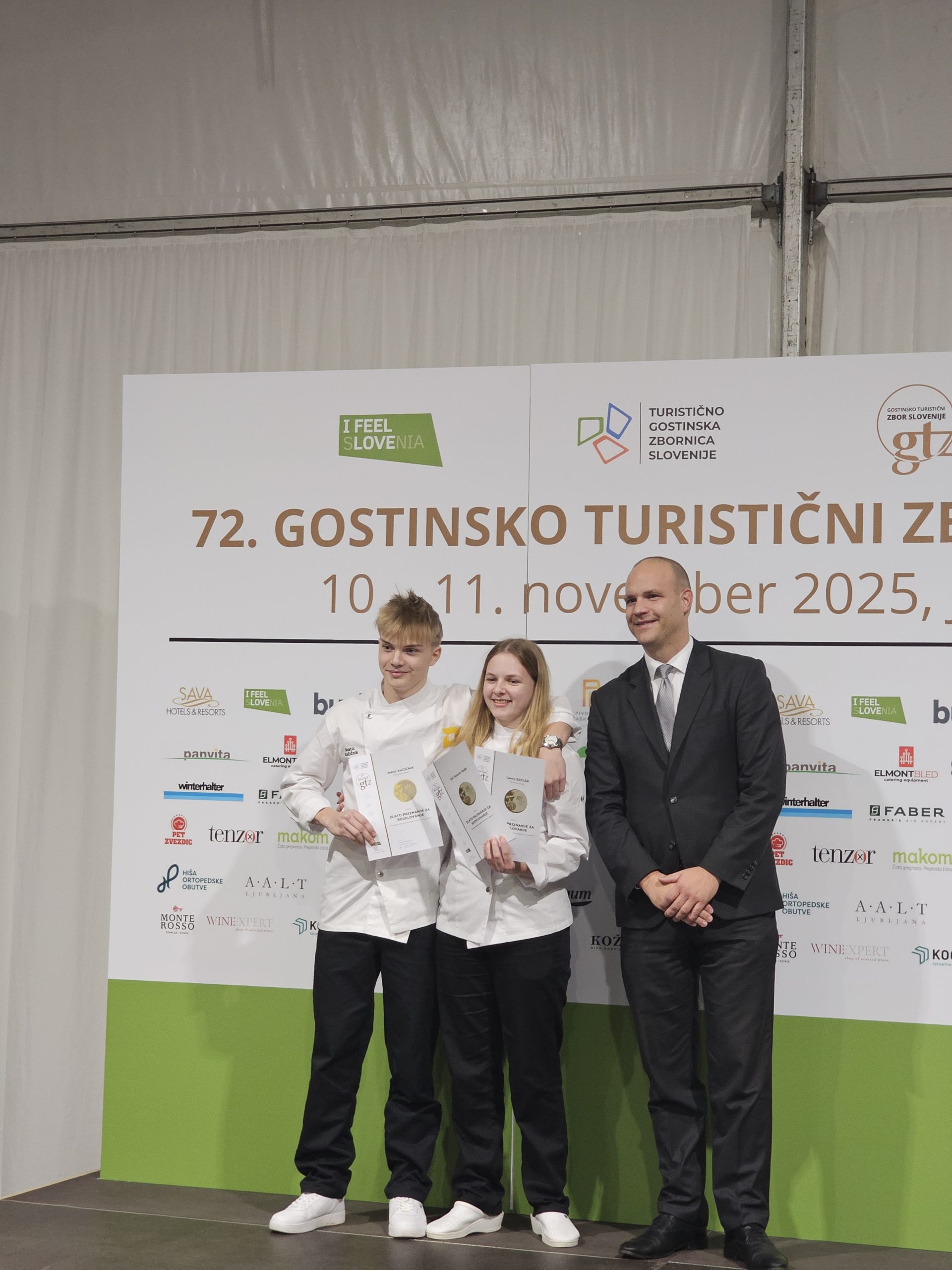 Dijaki in mentorji SIC Alme M. Karlin blesteli na Gostinsko-turističnem zboru Dijaki in mentorji SIC Alme M. Karlin blesteli na Gostinsko-turističnem zboru