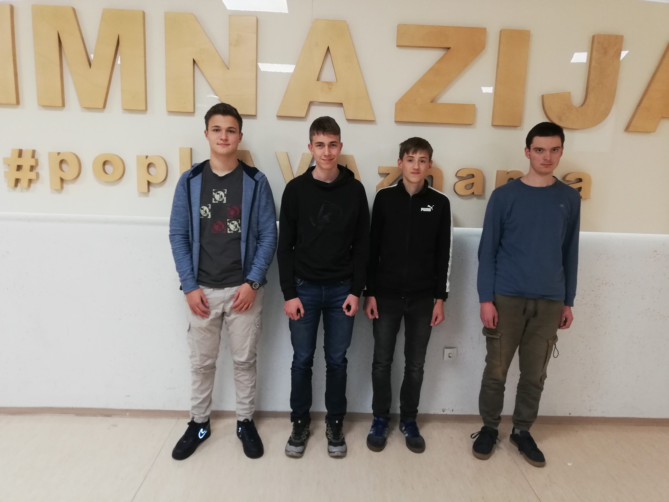 Tekmovanje srednješolcev v znanju fizike Čmrlj