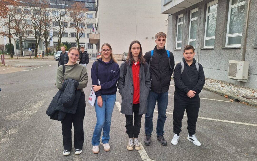 Izjemen uspeh naših dijakov na tekmovanju iz logike