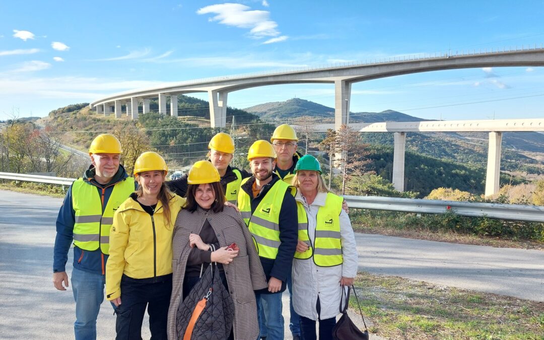 Ko znanje postane izkušnja: strokovni dan SGGOŠ.StG z ELEA iC – projekt 2TDK