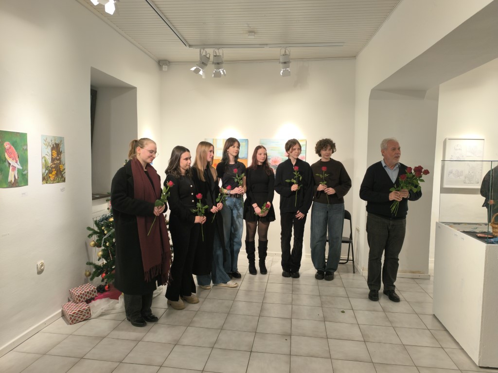 Razstava dijakov likovne smeri umetniške Gimnazije ŠC Velenje v Mestni galeriji Šoštanj ob sodelovanju učencev OŠ KDK Šoštanj Razstava dijakov likovne smeri umetniške Gimnazije ŠC Velenje v Mestni galeriji Šoštanj ob sodelovanju učencev OŠ KDK Šoštanj
