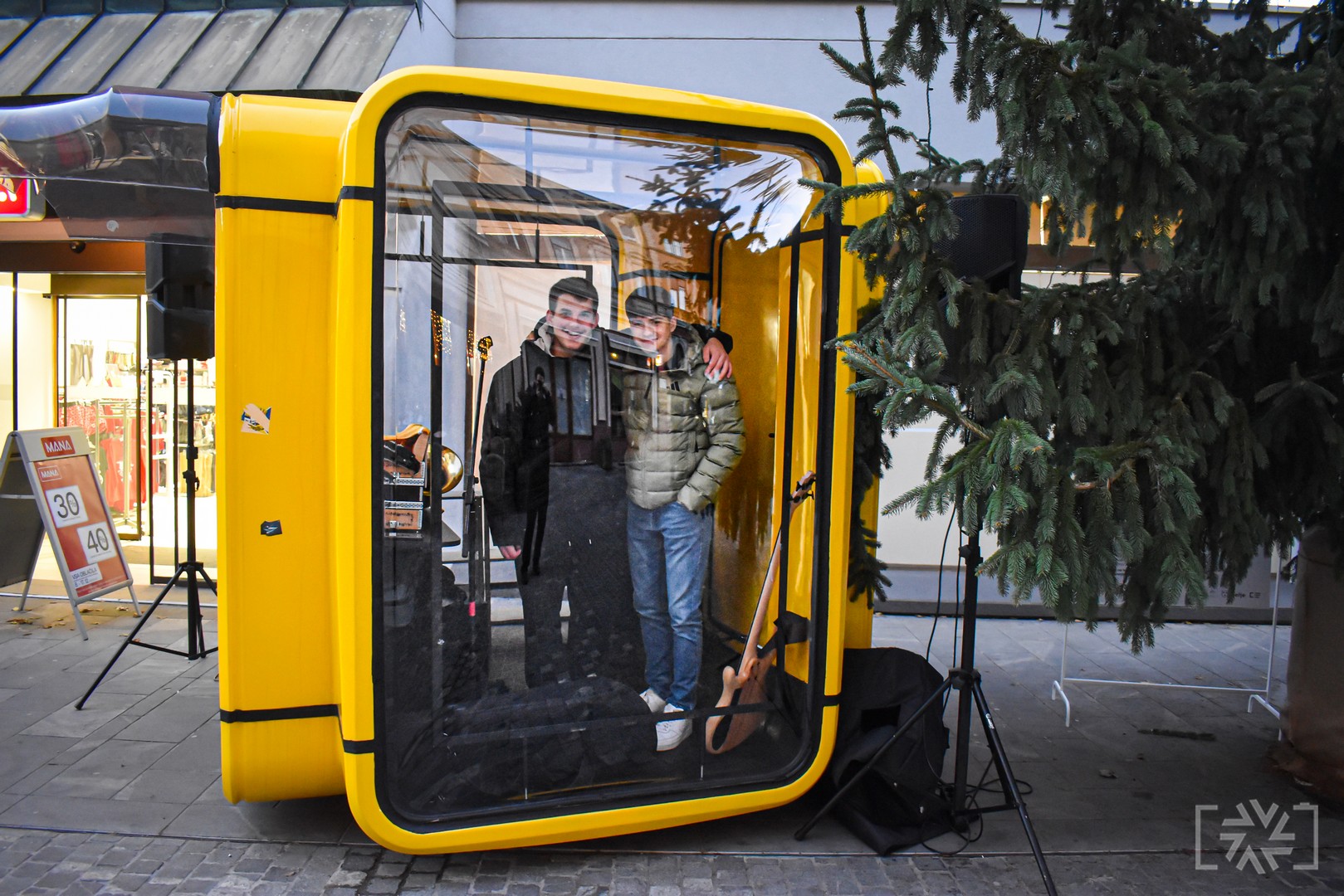 GLOG NASTOPIL V SKLOPU PRAVLJIČNEGA CELJA – GLASBA IZ KIOSKA K67 GLOG NASTOPIL V SKLOPU PRAVLJIČNEGA CELJA – GLASBA IZ KIOSKA K67