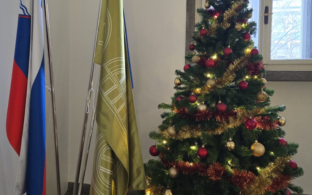 Voščilo in utrinki s proslave ob dnevu samostojnosti in enotnosti