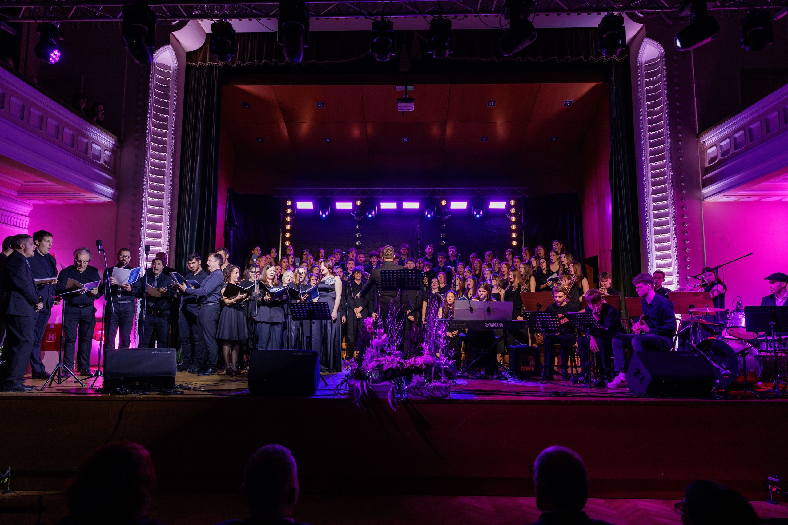 Praznični koncert Šolskega centra Celje Praznični koncert Šolskega centra Celje
