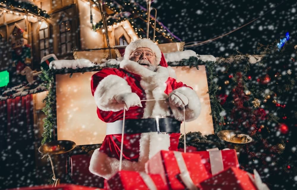 PAJČEVINE, KFC IN SAVNA: BOŽIČNI OBIČAJI PO SVETU