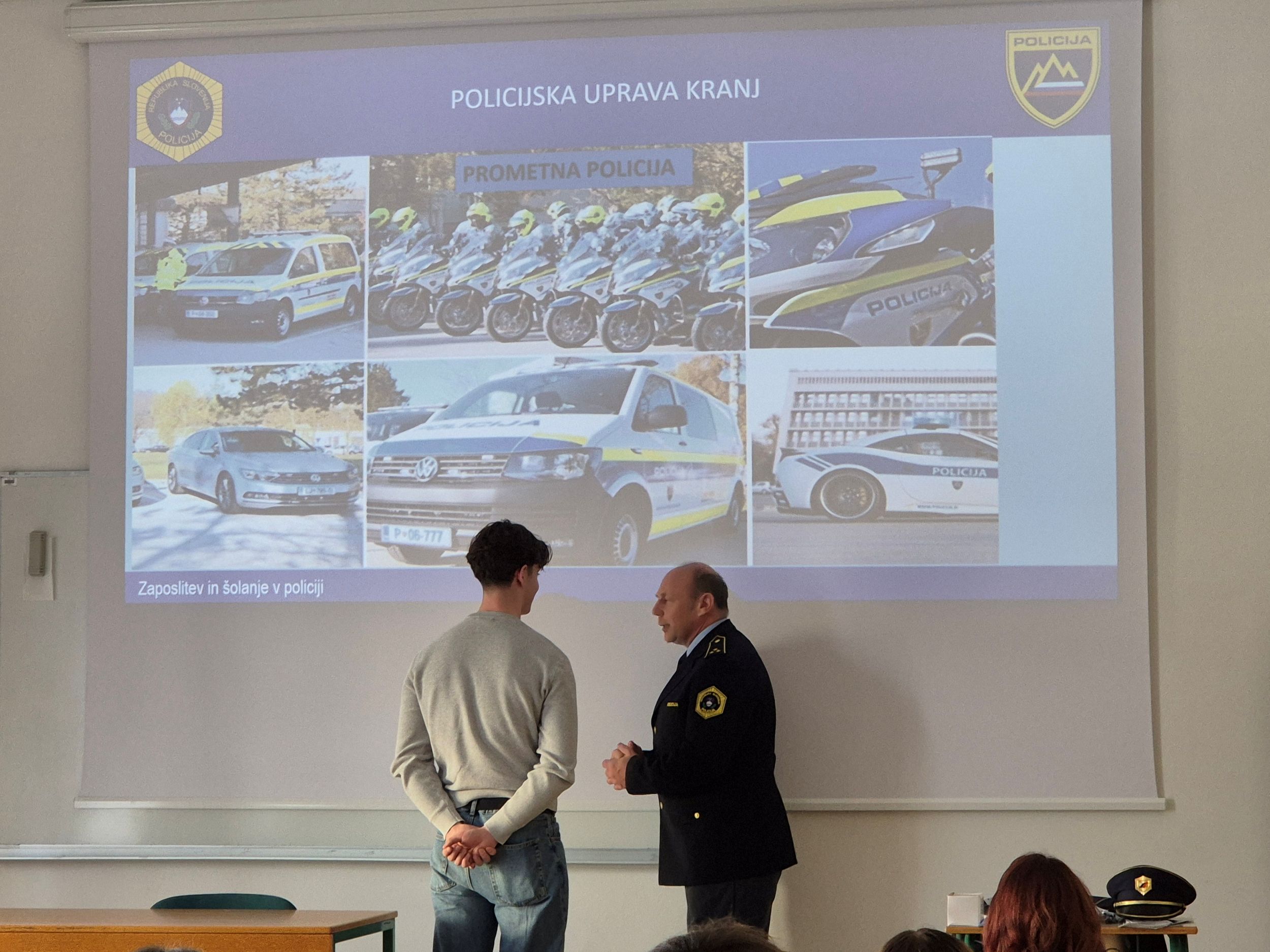 Predstavitev poklica policista – zaposlovanje in šolanje v policiji Predstavitev poklica policista – zaposlovanje in šolanje v policiji