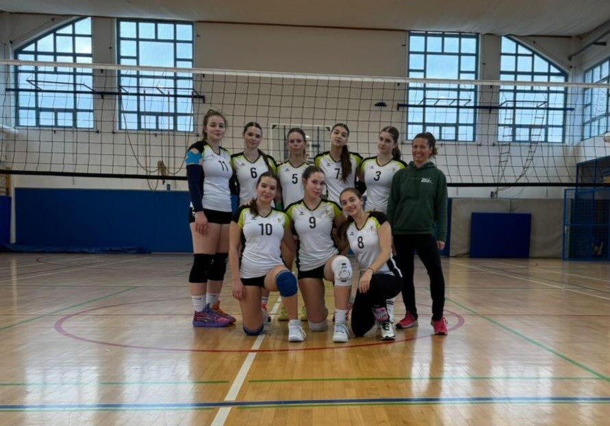 Tekma v odbojki (dekleta)