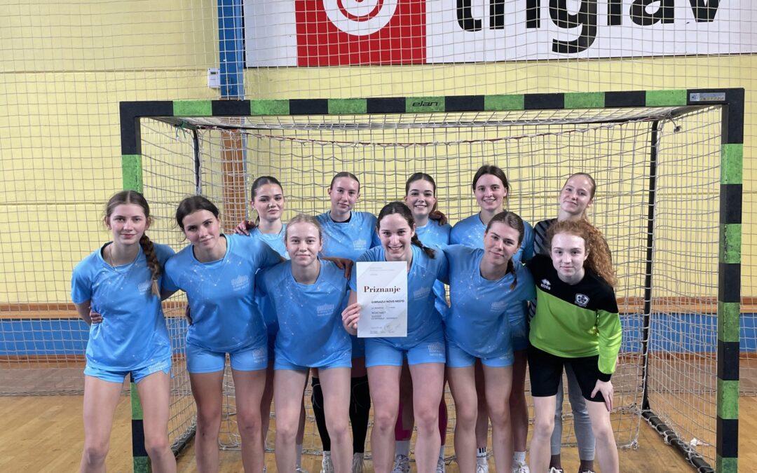 Borbeno in športno na četrtfinalu DP v rokometu za dijakinje