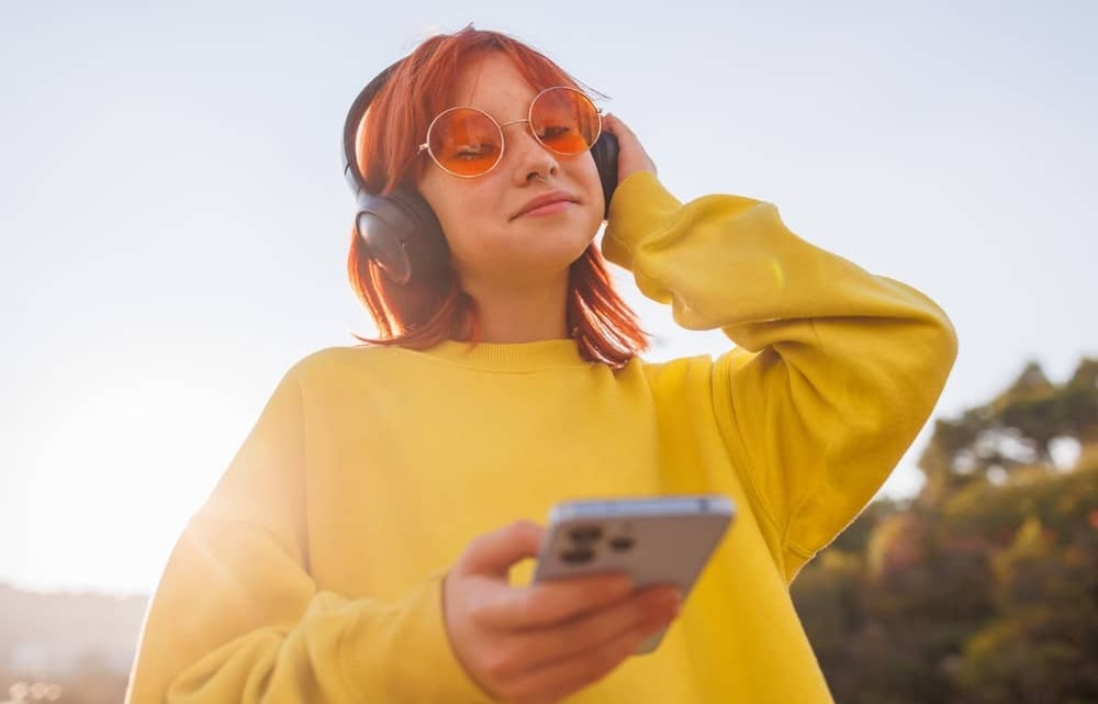 ZAKAJ JE K-POP TAKO PRILJUBLJEN MED MLADIMI