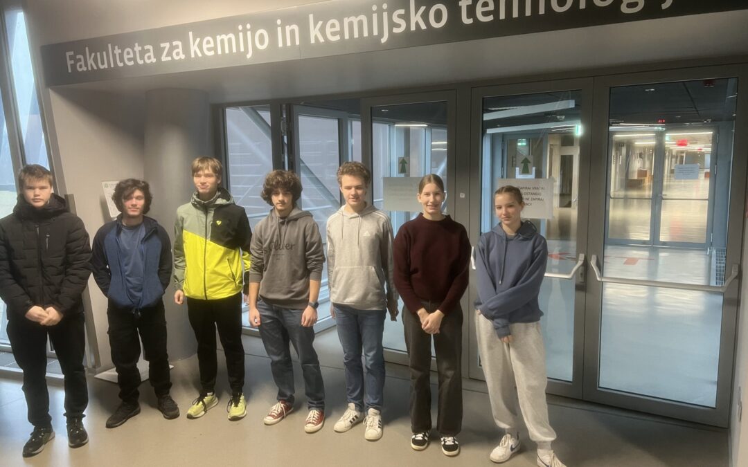 Poročilo o šolskem in državnem tekmovanju iz znanja naravoslovja ter uvrstitvi na priprave za izbor v slovensko olimpijsko ekipo