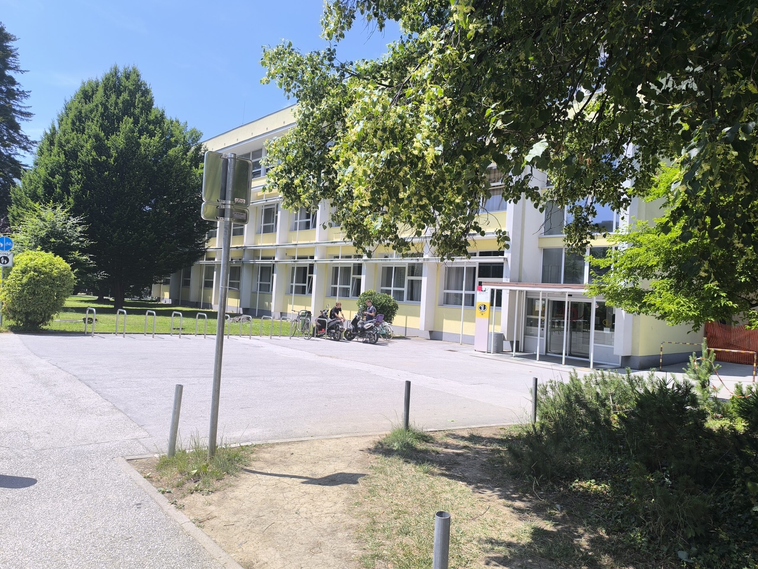 Predstavitev programov Gimnazije ŠC Velenje Predstavitev programov Gimnazije ŠC Velenje