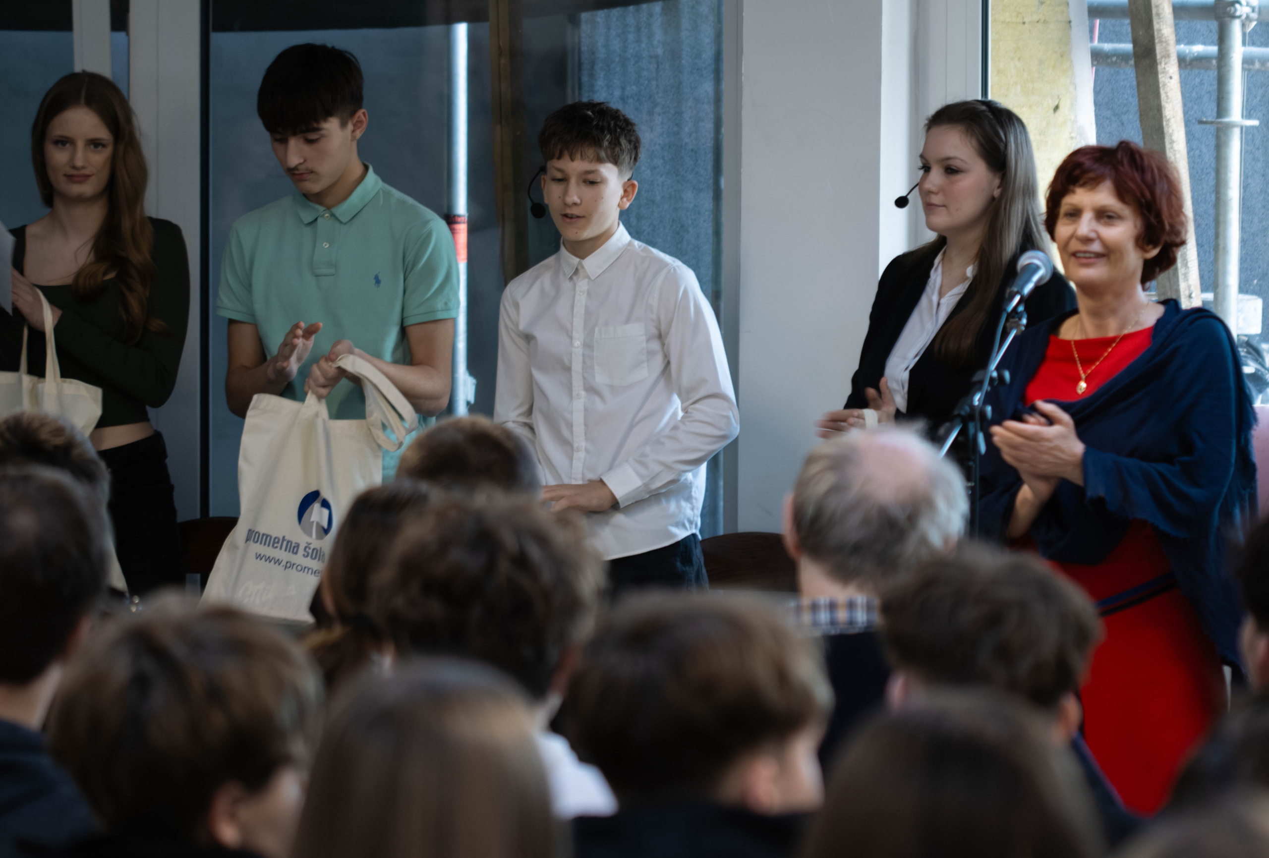 KULTURNI DAN NA PROMETNI ŠOLI MARIBOR – Poezija, ki živi med nami