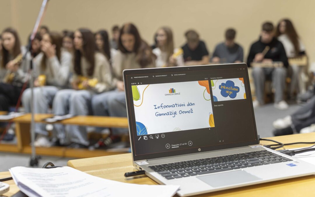 Utrinki z informativnih dni