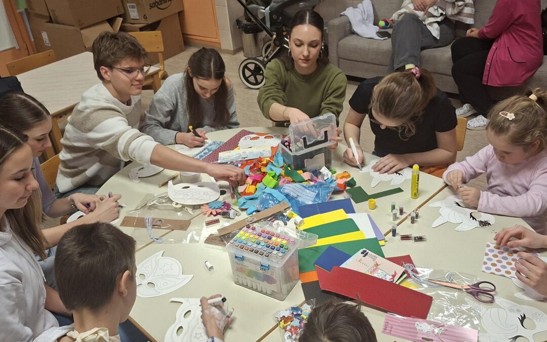 Interaktovci obiskali otroke na pediatričnem oddelku