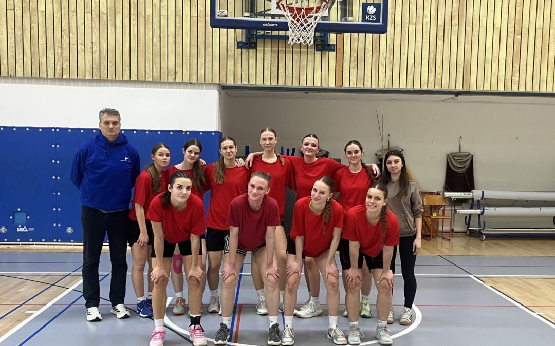 KOŠARKA-UVRSTITEV DIJAKINJ NA FINALNI TURNIR