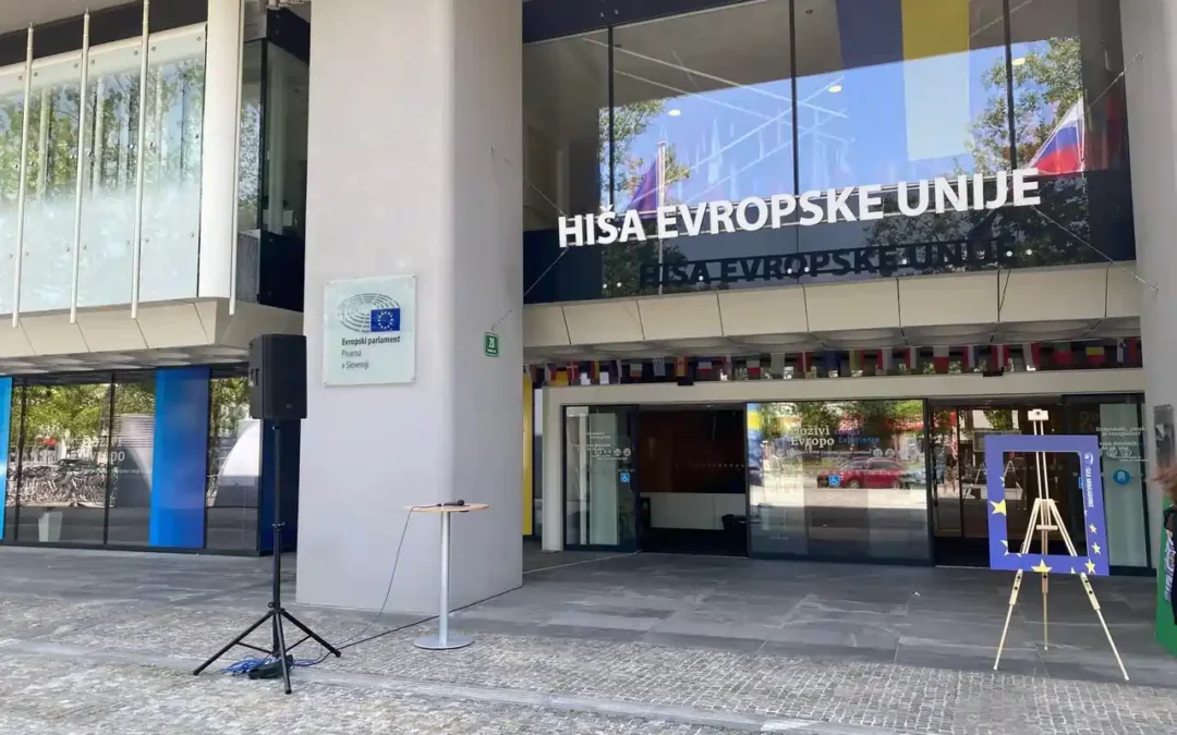 Učenje demokracije in evropskih vrednot v praksi