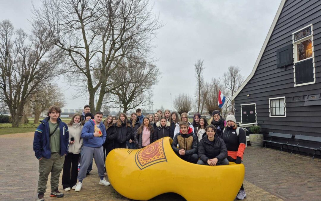 Amsterdam po dolgem in počez