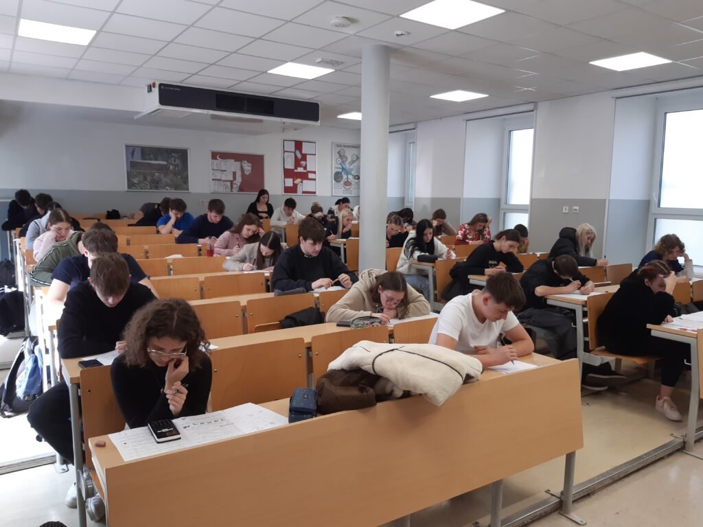 Matematično tekmovanje Kenguru