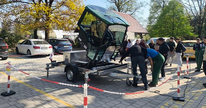 Novost na šoli – simulator prevračanja