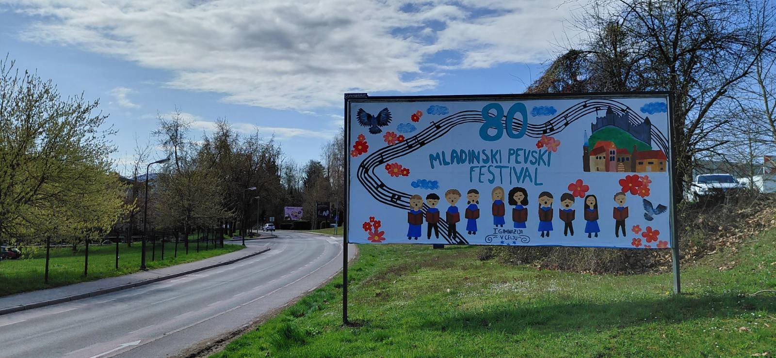 Jumbo plakat ob 80-letnici Mladinskega pevskega festivala