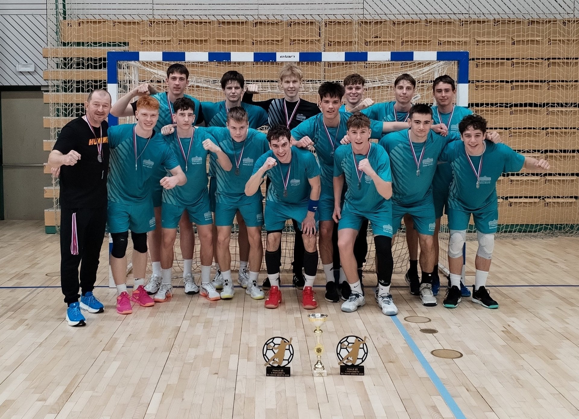 Naši dijaki na finalu rokometnega prvenstva osvojili naslov državnih podprvakov! Naši dijaki na finalu rokometnega prvenstva osvojili naslov državnih podprvakov!