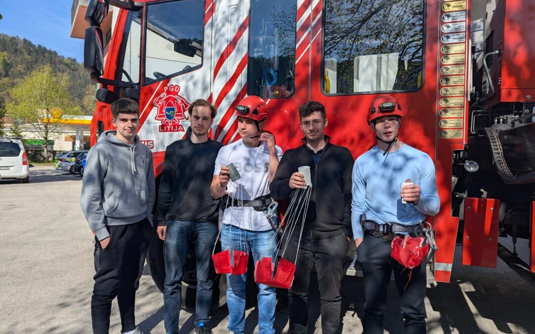 Zadnje priprave na državno tekmovanje CanSat in predstavitev dela ITS1 (3. letnik)
