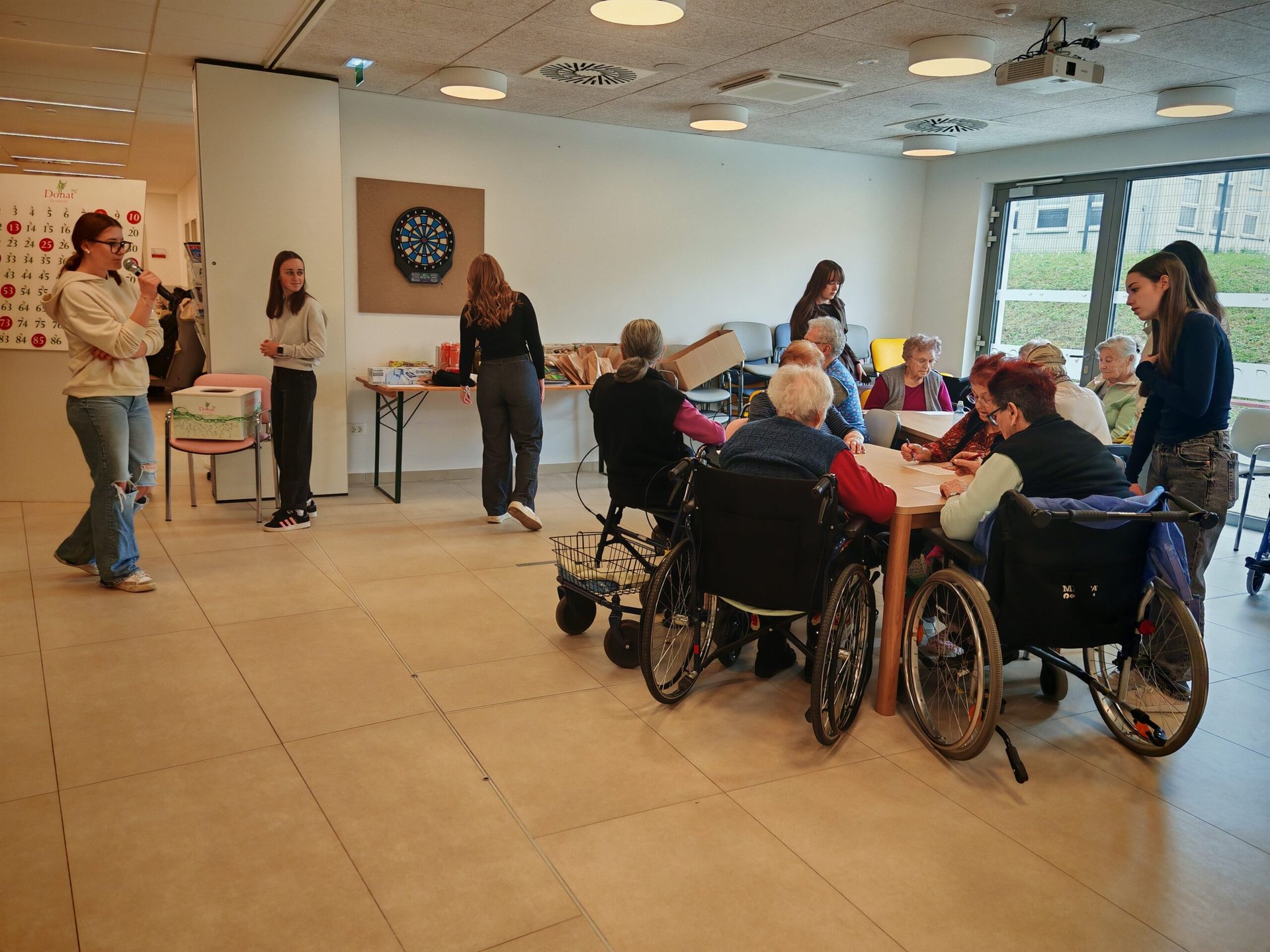 Medgeneracijsko druženje ob tomboli