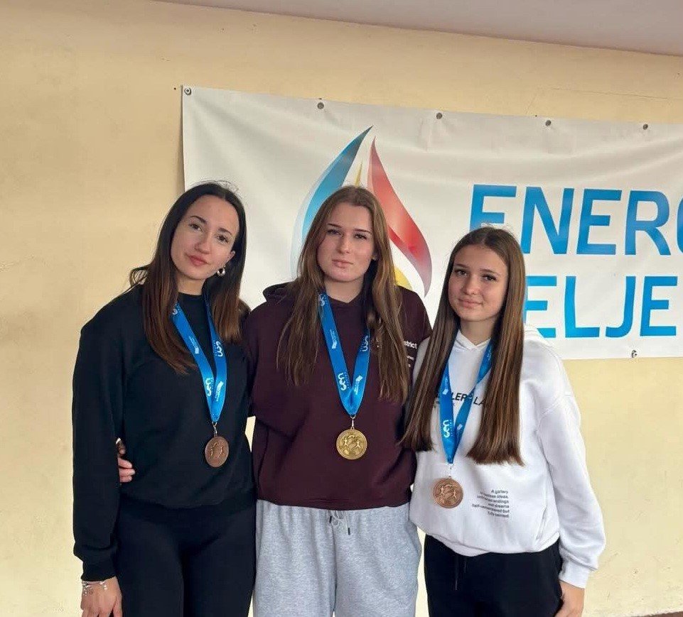 Oriana Lovrec in Ajla Dervišević Oriana Lovrec in Ajla Dervišević
