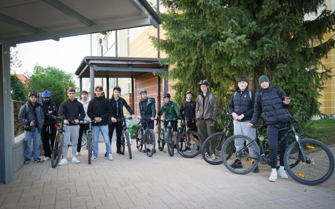 Prid’ s kolesom – s kolesom do znanja in od besed … na kolo