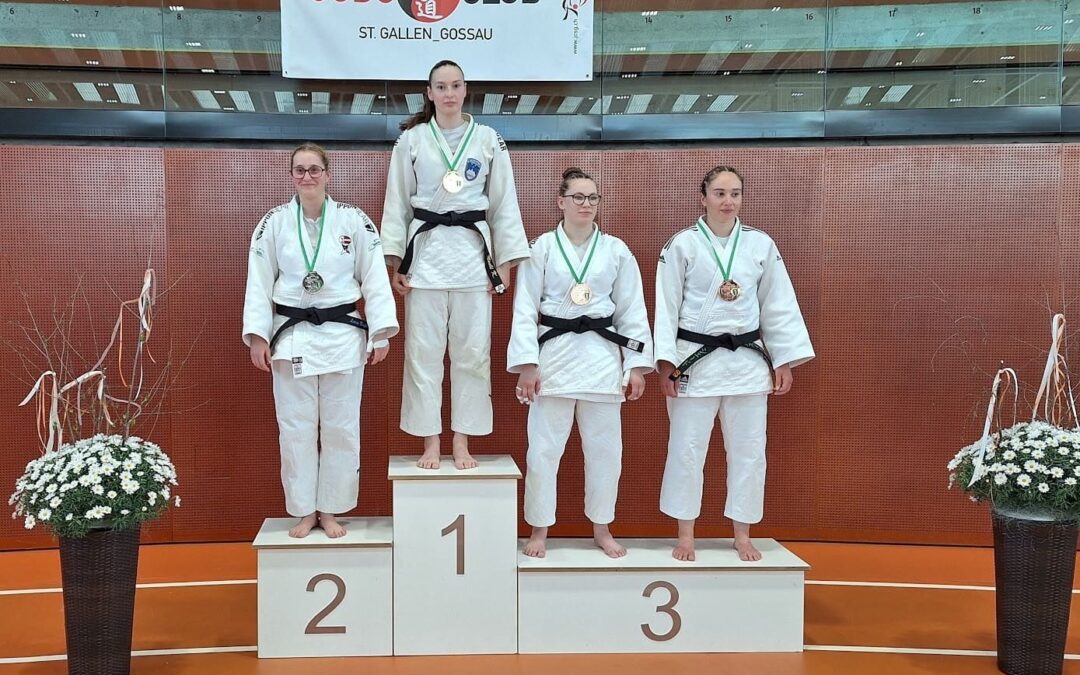 Dve medalji Noeli Knafelc