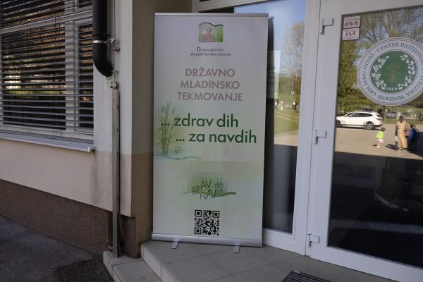 Natečaj Zdrav dih - oglasni pingvin
