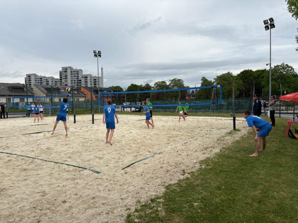 PREDTEKMOVANJE REGIJSKEGA TEKMOVANJA V ODBOJKI NA MIVKI