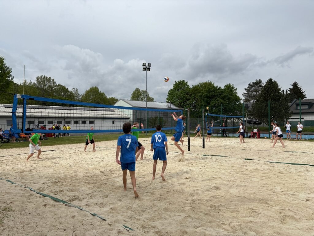 PREDTEKMOVANJE REGIJSKEGA TEKMOVANJA V ODBOJKI NA MIVKI