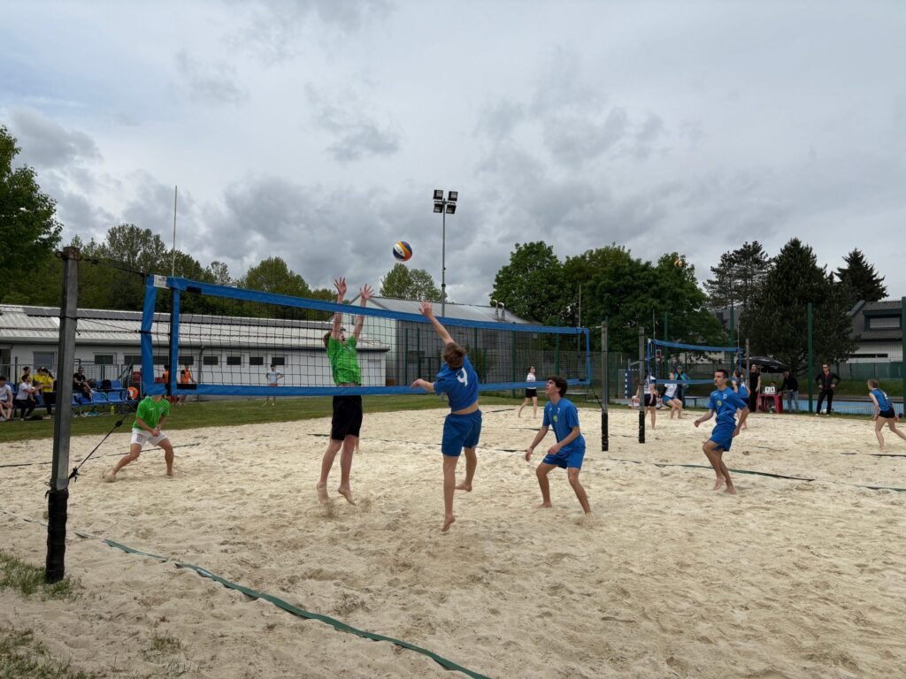 PREDTEKMOVANJE REGIJSKEGA TEKMOVANJA V ODBOJKI NA MIVKI