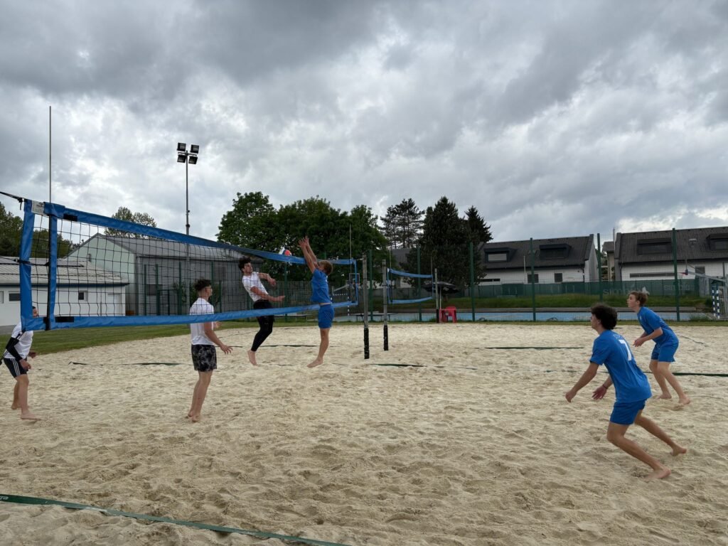 PREDTEKMOVANJE REGIJSKEGA TEKMOVANJA V ODBOJKI NA MIVKI
