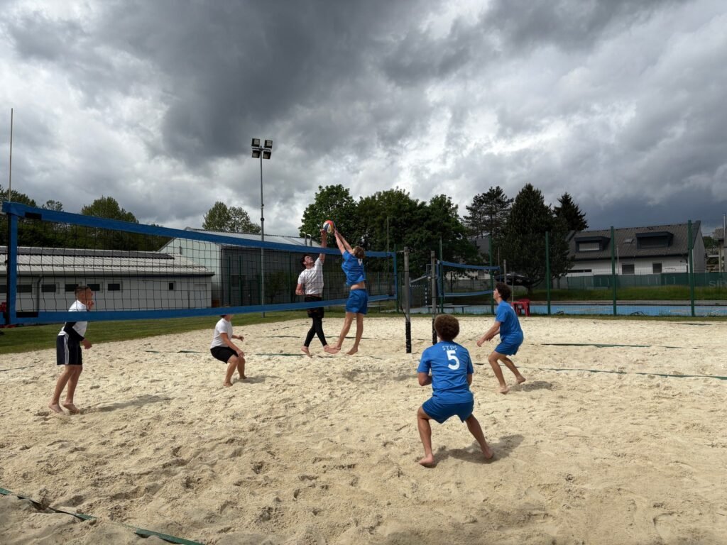 PREDTEKMOVANJE REGIJSKEGA TEKMOVANJA V ODBOJKI NA MIVKI