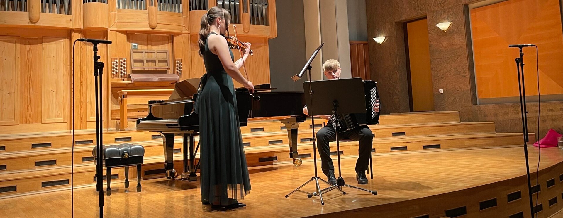 Predmaturitetni koncert Maje Sevčnikar iz 4. P1